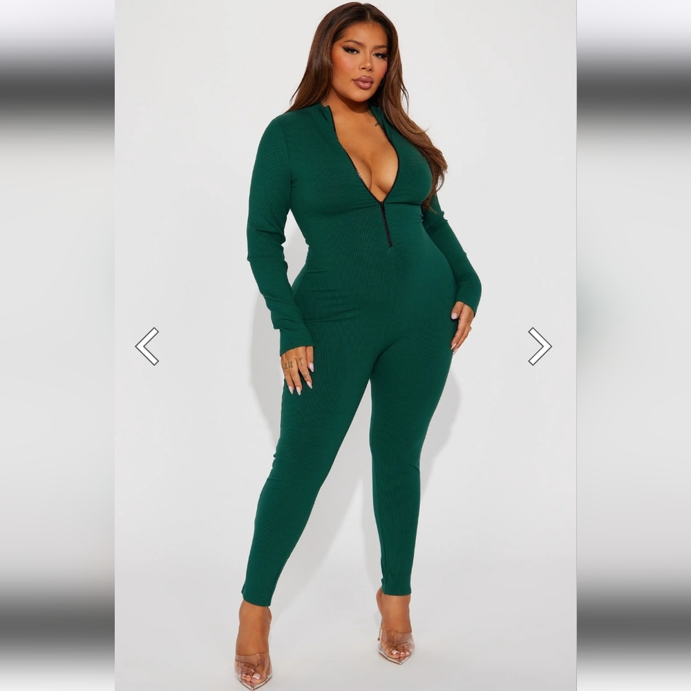 💚 HUNTER GREEN Ribbed Sabrina JUMPSUIT 💚 - Picture 5 of 17